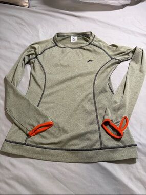 Performance Equestrian riding Long-Sleeve Crew Neck Tee in Olive Orange Trim